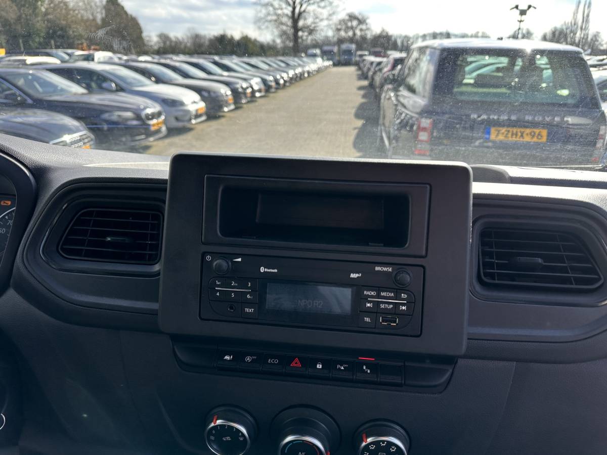 Renault Master Renault Master T35 2.3 dCi 180 L2H2 Energy ( 3-Pers ) *REFRIGERATED | DOUBLE-SLIDINGDOORS | CAMERA | AIRCO | BLINDSPOT | CRUISE | PDC | TOWBAR*