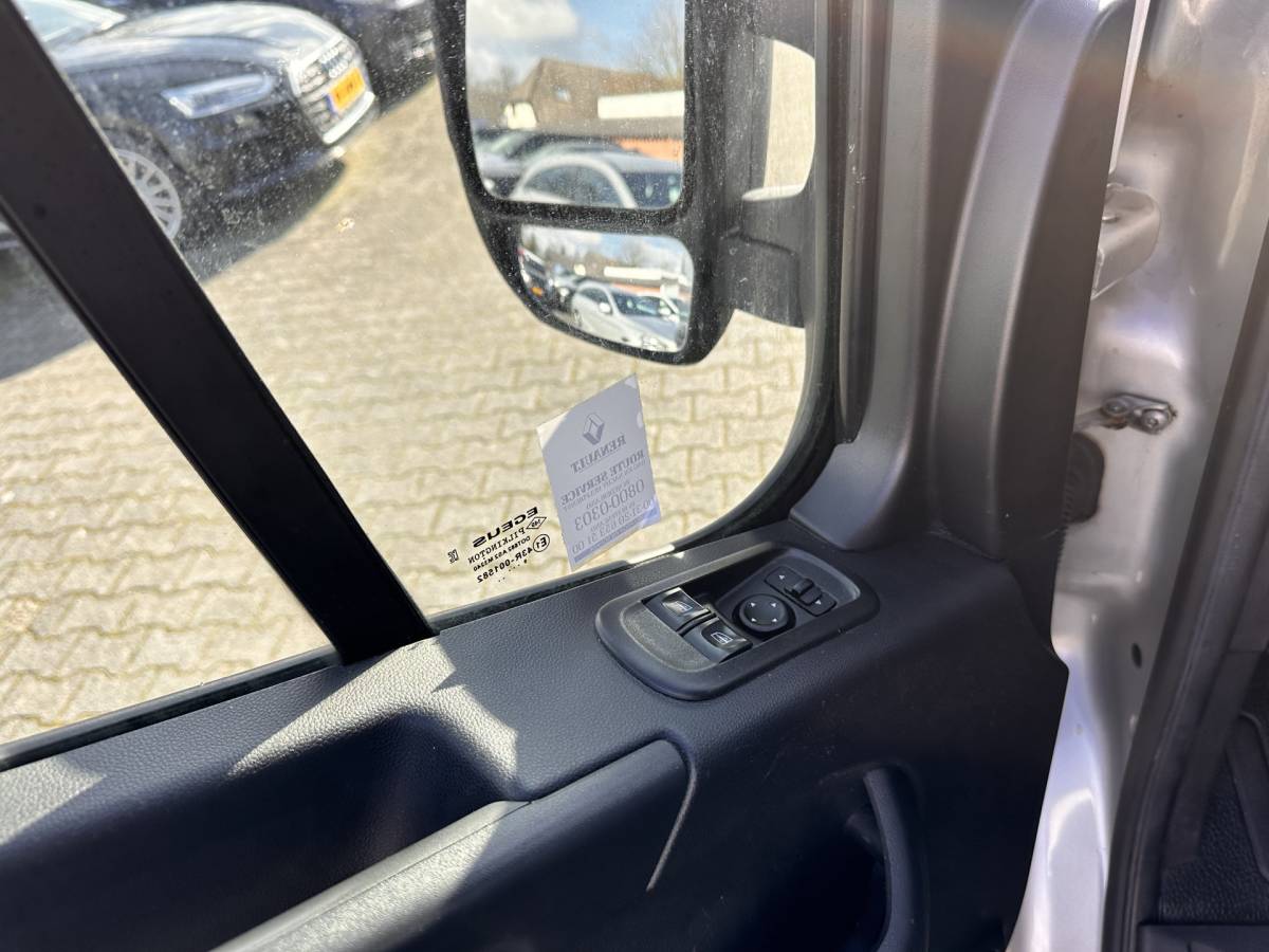 Renault Master Renault Master T35 2.3 dCi 180 L2H2 Energy ( 3-Pers ) *REFRIGERATED | DOUBLE-SLIDINGDOORS | CAMERA | AIRCO | BLINDSPOT | CRUISE | PDC | TOWBAR*