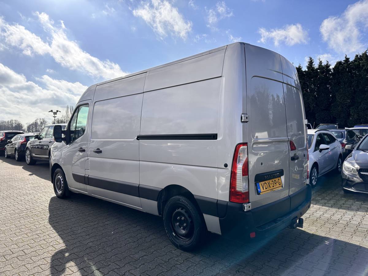 Renault Master Renault Master T35 2.3 dCi 180 L2H2 Energy ( 3-Pers ) *REFRIGERATED | DOUBLE-SLIDINGDOORS | CAMERA | AIRCO | BLINDSPOT | CRUISE | PDC | TOWBAR*