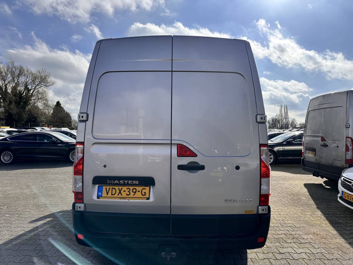 Renault Master Renault Master T35 2.3 dCi 180 L2H2 Energy ( 3-Pers ) *REFRIGERATED | DOUBLE-SLIDINGDOORS | CAMERA | AIRCO | BLINDSPOT | CRUISE | PDC | TOWBAR*