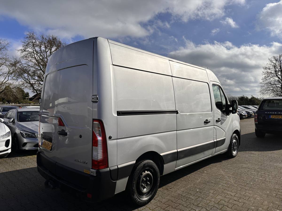 Renault Master Renault Master T35 2.3 dCi 180 L2H2 Energy ( 3-Pers ) *REFRIGERATED | DOUBLE-SLIDINGDOORS | CAMERA | AIRCO | BLINDSPOT | CRUISE | PDC | TOWBAR*
