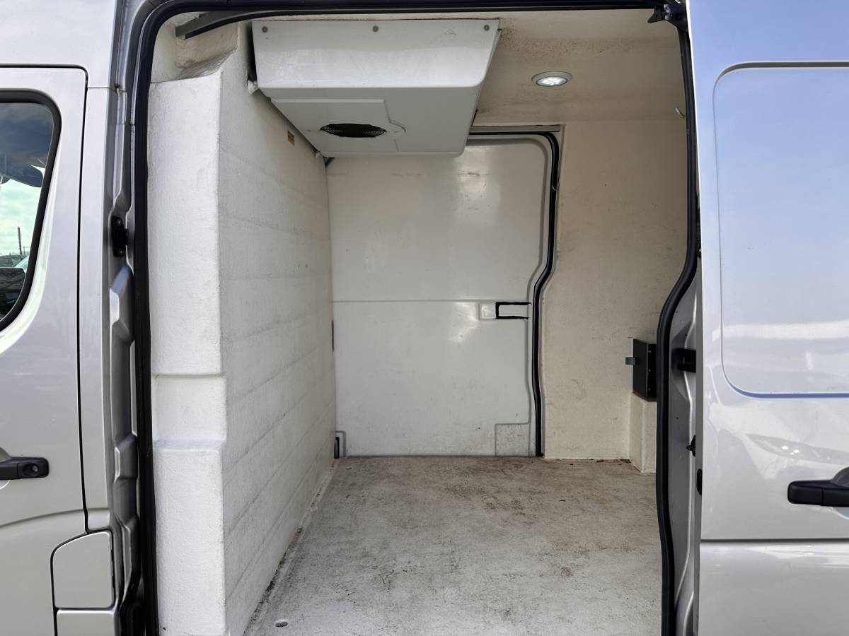 Renault Master Renault Master T35 2.3 dCi 180 L2H2 Energy ( 3-Pers ) *REFRIGERATED | DOUBLE-SLIDINGDOORS | CAMERA | AIRCO | BLINDSPOT | CRUISE | PDC | TOWBAR*