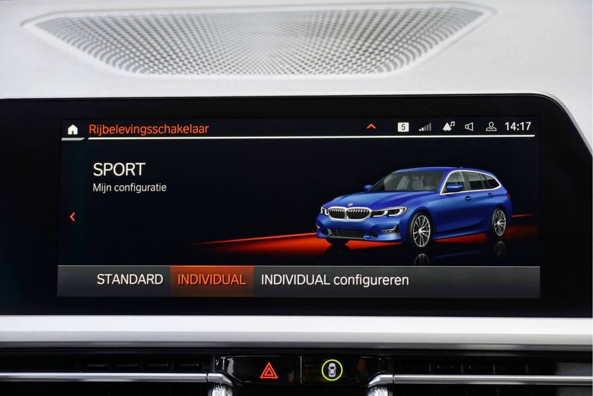 BMW 3 Serie BMW 3-serie Touring 318i Automaat! Business Edition Plus BJ2022 Lmv 17″ | Led V+A | Pdc | Elek. achterklep | App-Connect | Navi | Virtual cockpit | Climate control | Cruise control | Lederen bekleding | Sportstoelen | Verwarmde voorstoelen | Getint glas