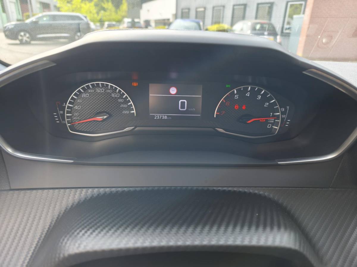 Peugeot 208 Peugeot 208 1.2 PureTech Active Pack  Led Navigatie Carplay Cruise-Control  Lane-Assist