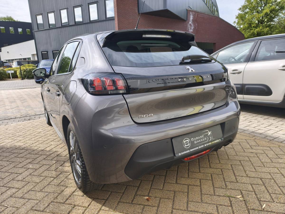 Peugeot 208 Peugeot 208 1.2 PureTech Active Pack  Led Navigatie Carplay Cruise-Control  Lane-Assist