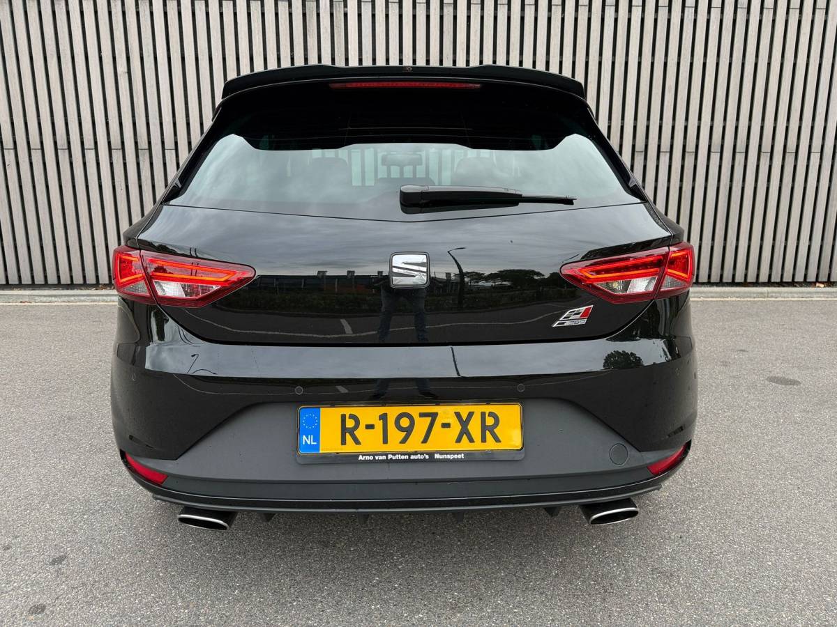 SEAT Leon Seat Leon 2.0 TSI Cupra 380PK /Leer /Pano /Zeer netjes!