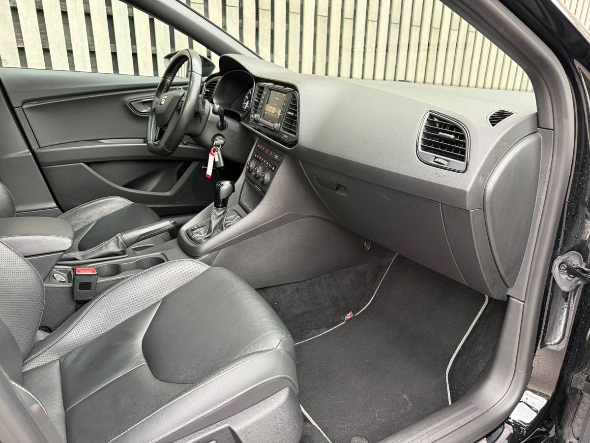 SEAT Leon Seat Leon 2.0 TSI Cupra 380PK /Leer /Pano /Zeer netjes!