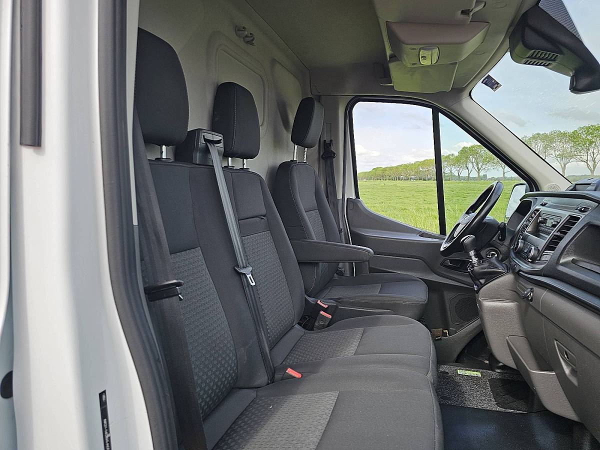 Ford Transit FORD TRANSIT 2.0 l2h2 euro6 trekhaak!