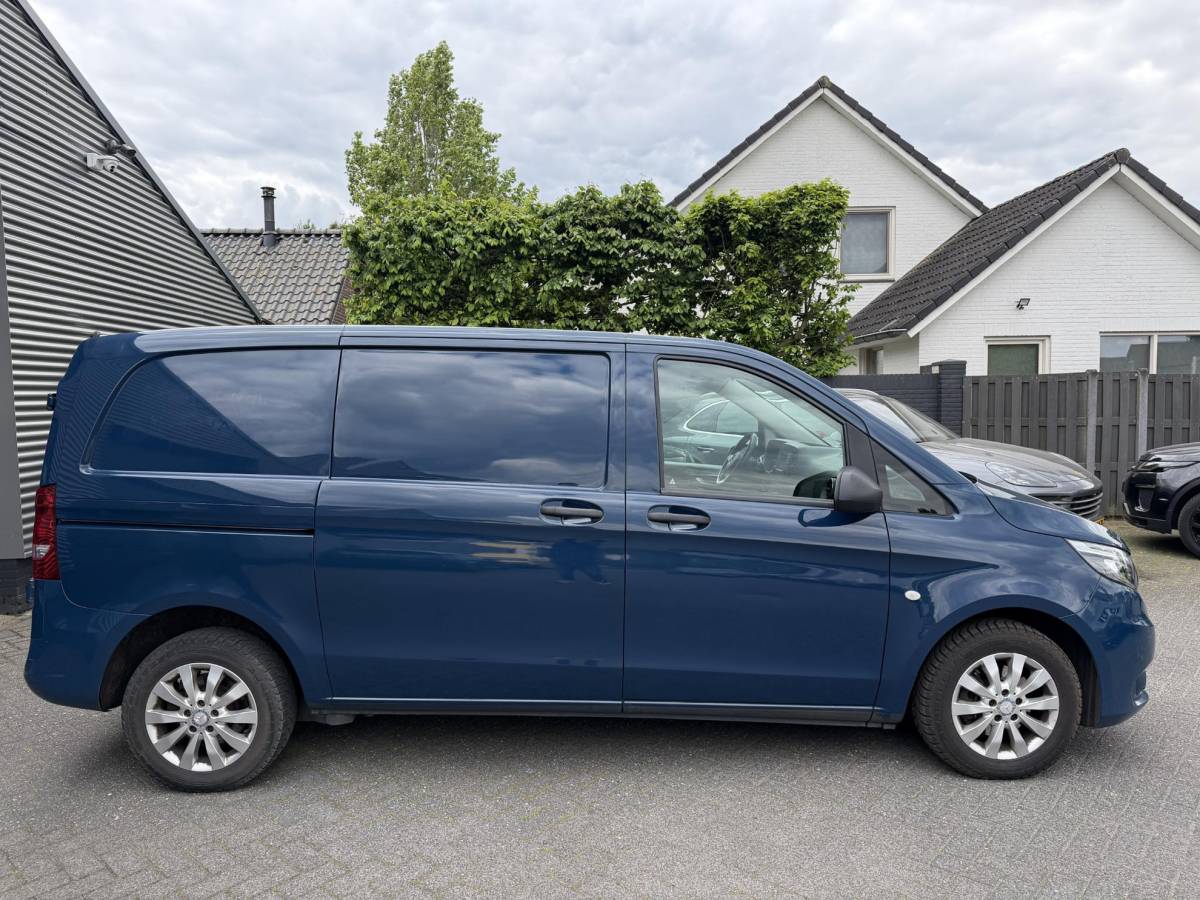 Mercedes-Benz Vito Mercedes-Benz Vito 114 CDI Lang | Trekhaak | Cruise Control | Climate Control | Xenon | Lichtmetalen Velgen |
