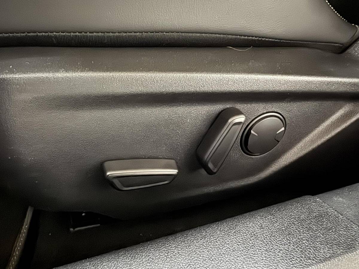 Ford Focus Ford Focus 2.3 EcoBoost ST-3 Pano Camera Recaro Navi Stoelv