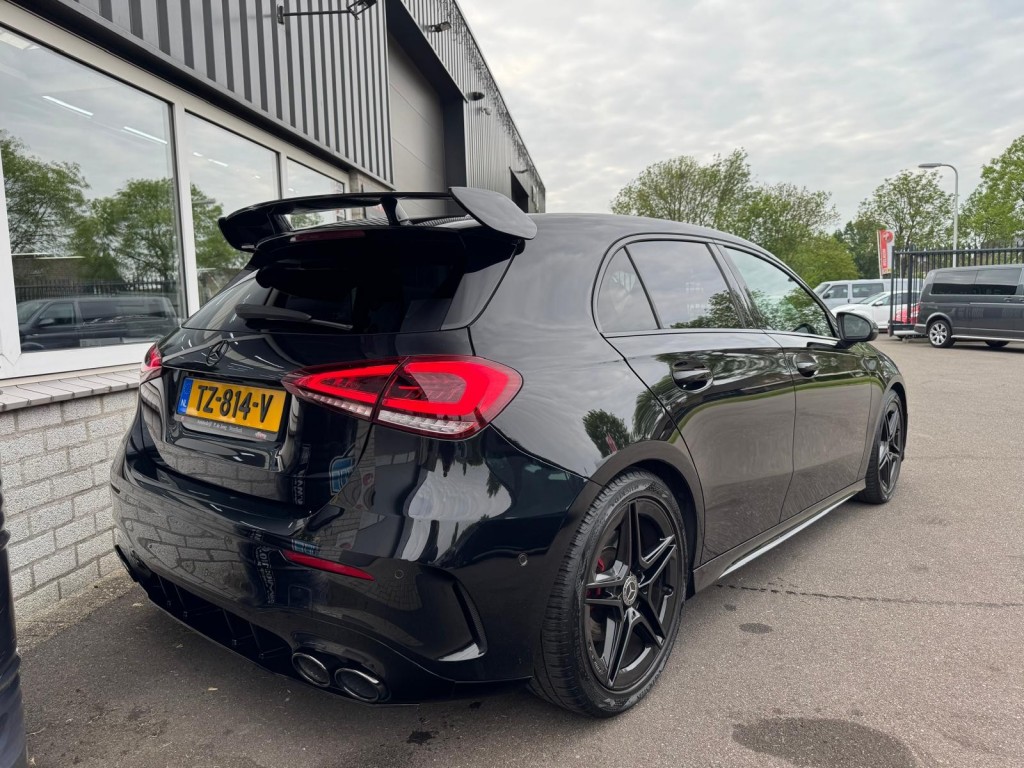 Mercedes-Benz A-Klasse Mercedes-benz A-klasse 200 AMG Aeropakket Panorama Alcantara Camera ACC origineel Nederlands!