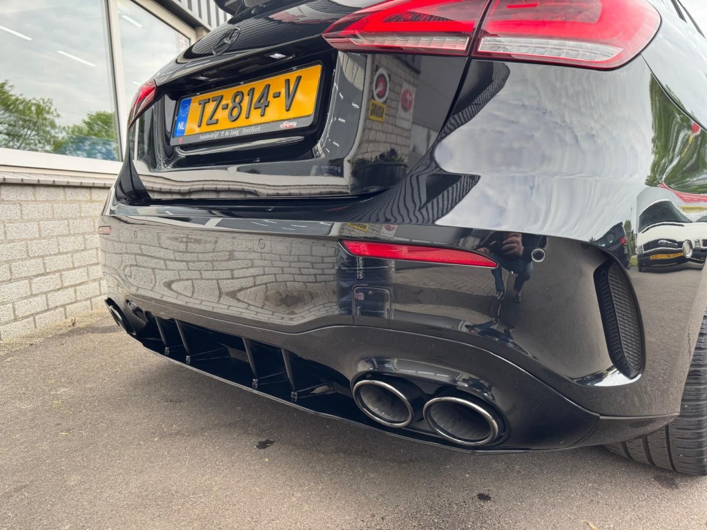 Mercedes-Benz A-Klasse Mercedes-benz A-klasse 200 AMG Aeropakket Panorama Alcantara Camera ACC origineel Nederlands!