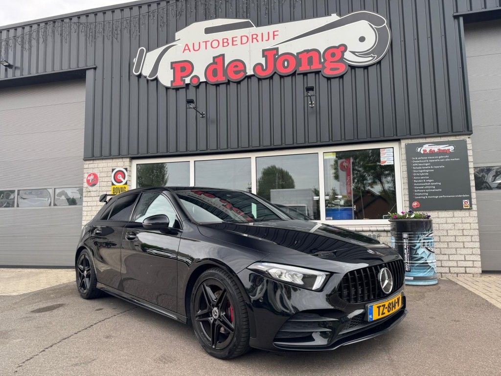 Mercedes-Benz A-Klasse Mercedes-benz A-klasse 200 AMG Aeropakket Panorama Alcantara Camera ACC origineel Nederlands!