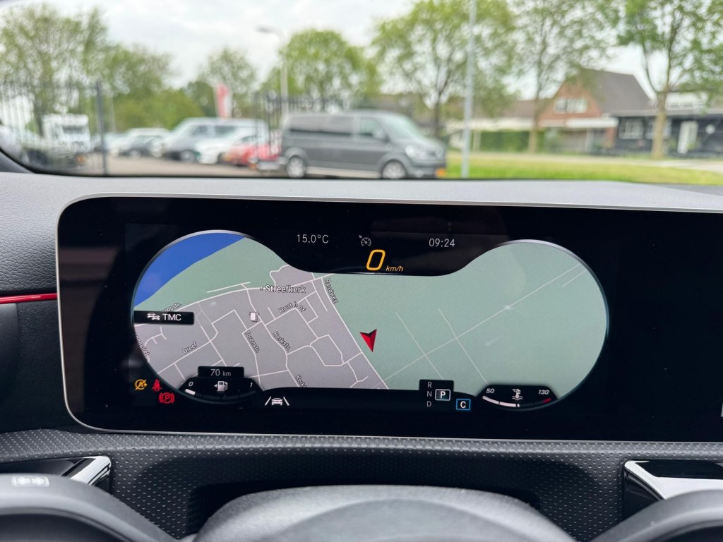 Mercedes-Benz A-Klasse Mercedes-benz A-klasse 200 AMG Aeropakket Panorama Alcantara Camera ACC origineel Nederlands!