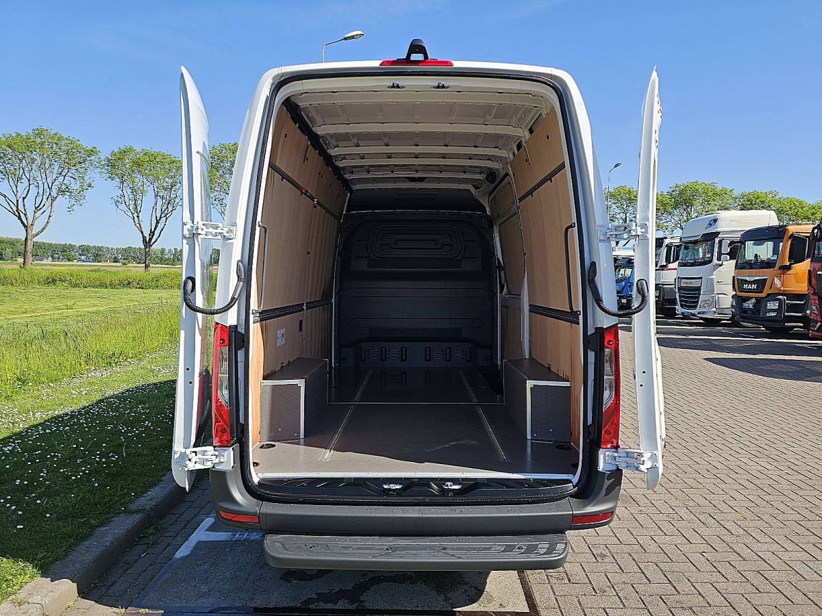 Mercedes-Benz Sprinter MERCEDES-BENZ SPRINTER 317 l2h2 mbux rwd euro6!