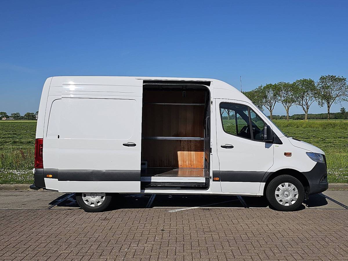 Mercedes-Benz Sprinter MERCEDES-BENZ SPRINTER 317 l2h2 mbux rwd euro6!
