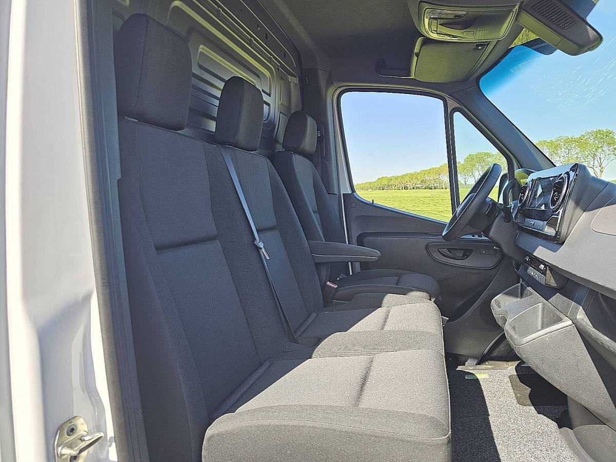 Mercedes-Benz Sprinter MERCEDES-BENZ SPRINTER 317 l2h2 mbux rwd euro6!