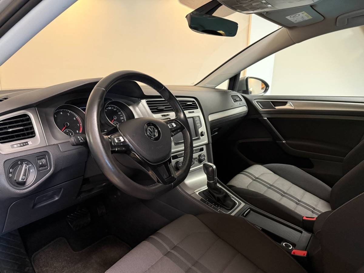 Volkswagen Golf Volkswagen Golf 1.0 TSI Connected Series *Automaat* Carplay|Camera|Navi|Cruise|DAB|PDC|NAP