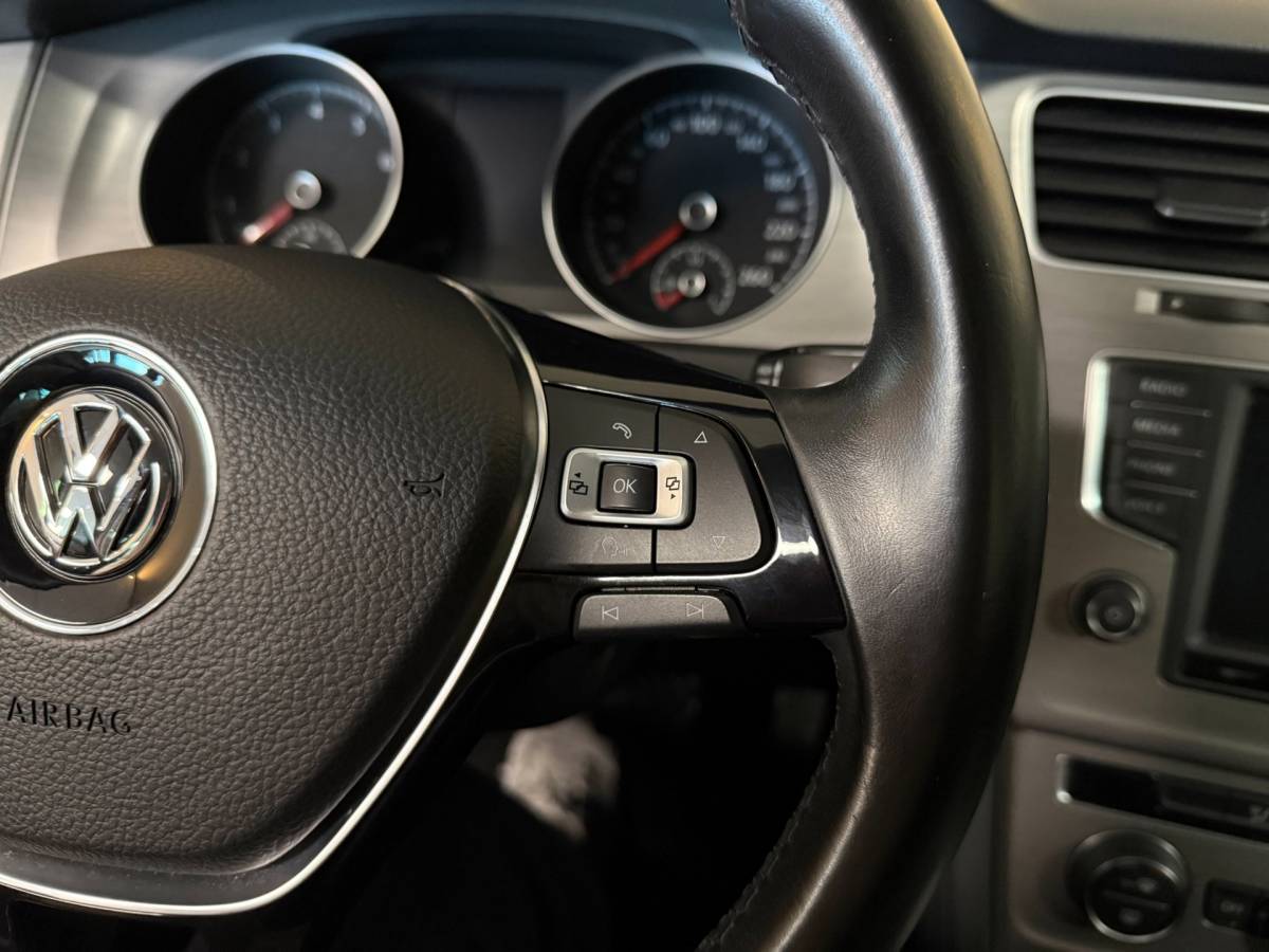 Volkswagen Golf Volkswagen Golf 1.0 TSI Connected Series *Automaat* Carplay|Camera|Navi|Cruise|DAB|PDC|NAP