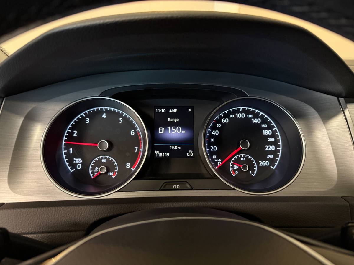 Volkswagen Golf Volkswagen Golf 1.0 TSI Connected Series *Automaat* Carplay|Camera|Navi|Cruise|DAB|PDC|NAP