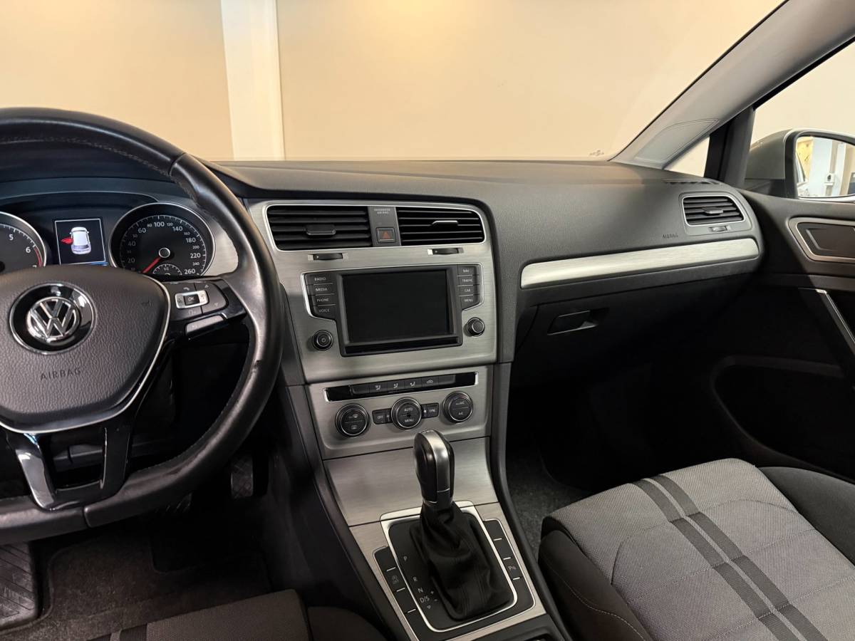 Volkswagen Golf Volkswagen Golf 1.0 TSI Connected Series *Automaat* Carplay|Camera|Navi|Cruise|DAB|PDC|NAP