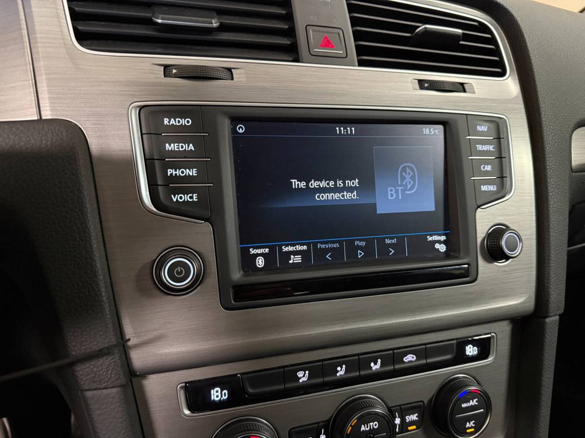 Volkswagen Golf Volkswagen Golf 1.0 TSI Connected Series *Automaat* Carplay|Camera|Navi|Cruise|DAB|PDC|NAP
