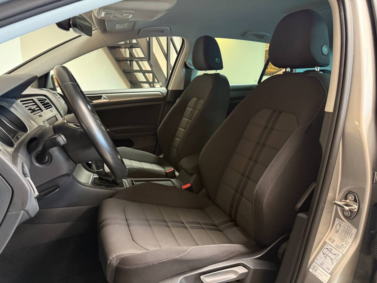 Volkswagen Golf Volkswagen Golf 1.0 TSI Connected Series *Automaat* Carplay|Camera|Navi|Cruise|DAB|PDC|NAP