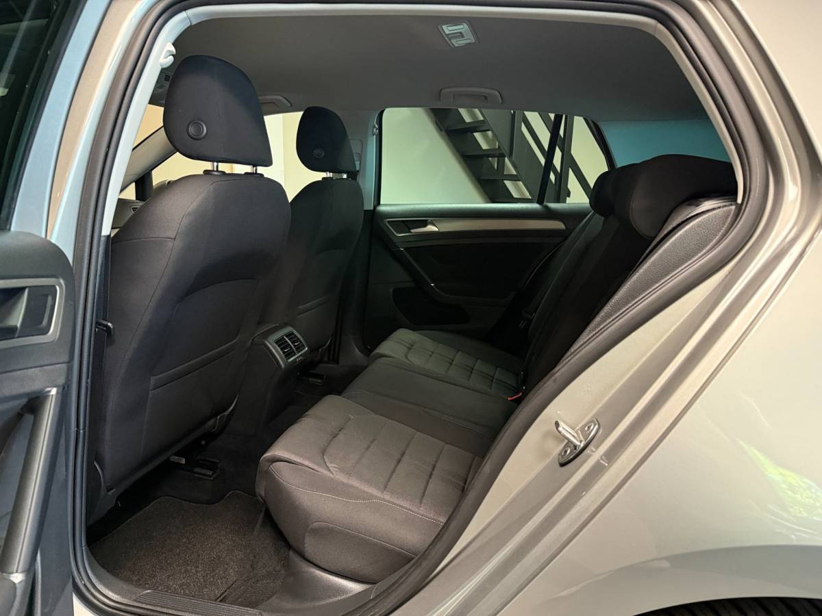 Volkswagen Golf Volkswagen Golf 1.0 TSI Connected Series *Automaat* Carplay|Camera|Navi|Cruise|DAB|PDC|NAP