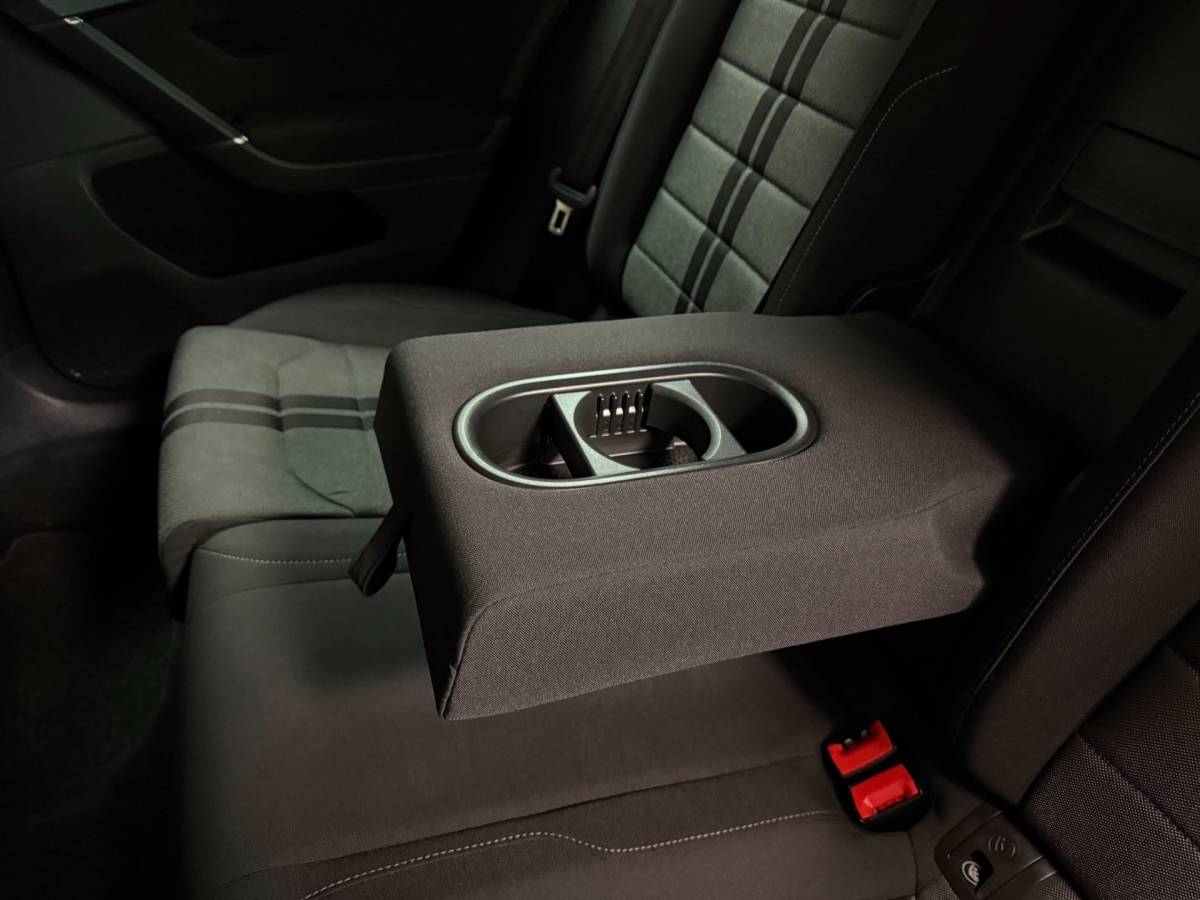 Volkswagen Golf Volkswagen Golf 1.0 TSI Connected Series *Automaat* Carplay|Camera|Navi|Cruise|DAB|PDC|NAP