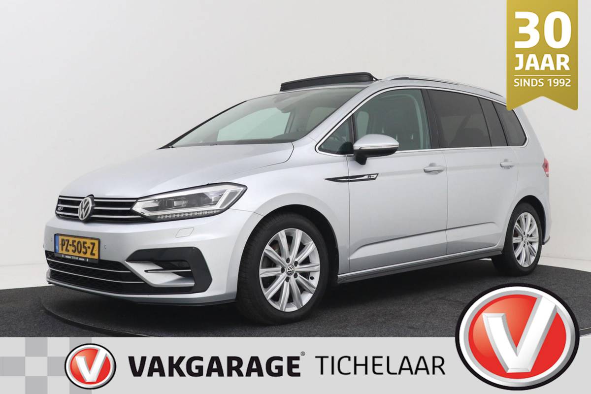 Volkswagen Touran Volkswagen Touran 1.8 TSI Highline Business R-Line 7p | Trekhaak | Panoramadak | 180 PK | Dealer Ond. | CarPlay | Stoelverwarming