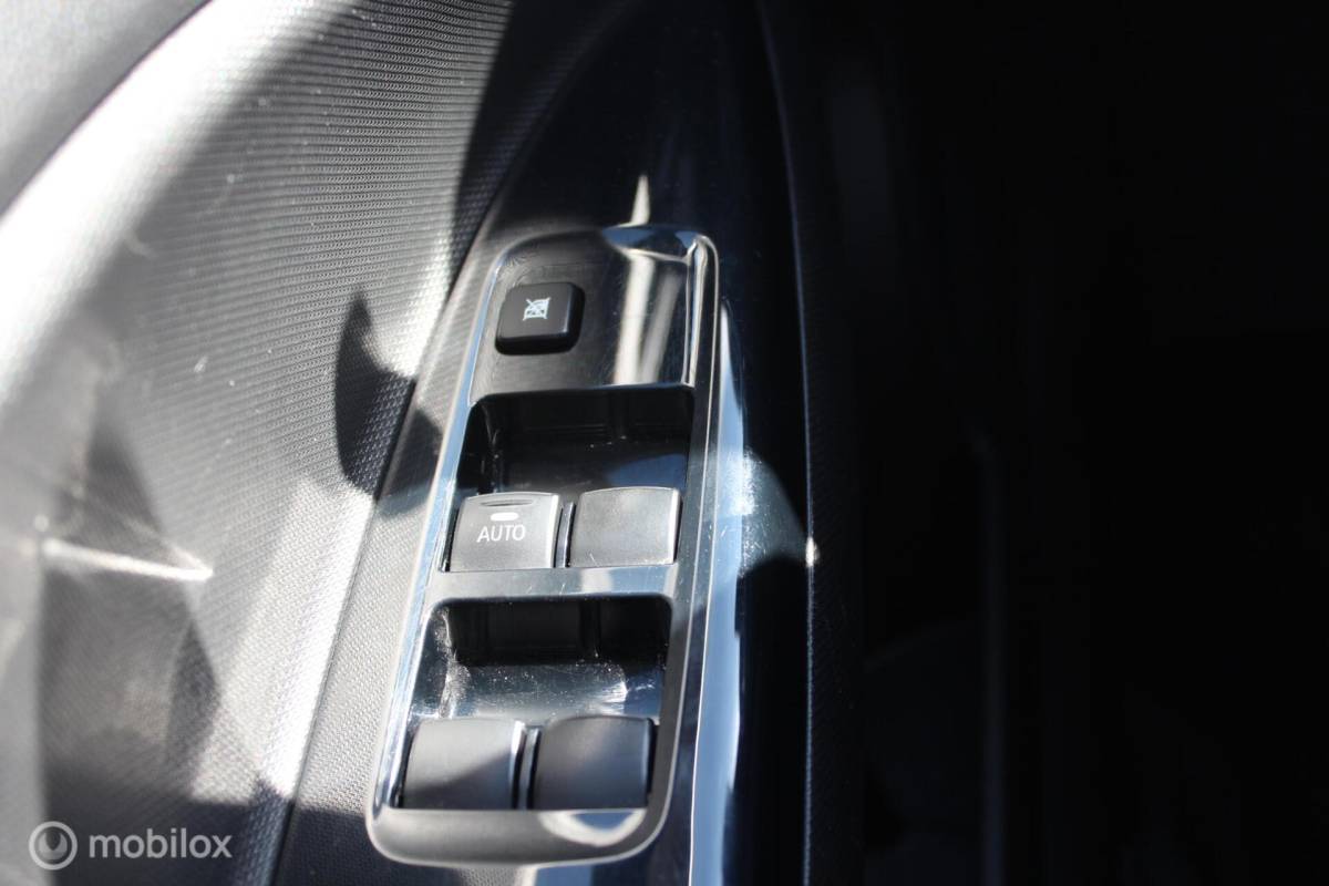 Mitsubishi Space Star Mitsubishi Space Star 1.2 Instyle Leder/Airco/Cruise/Carplay
