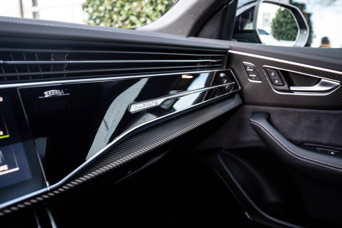 Audi Q8 Audi Q8 60 TFSI e Competition 490pk, Carbon, Full-options 2025