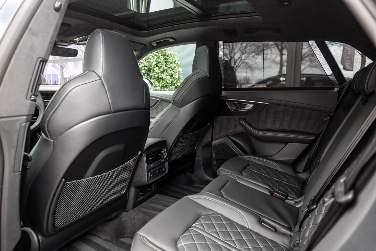 Audi Q8 Audi Q8 60 TFSI e Competition 490pk, Carbon, Full-options 2025