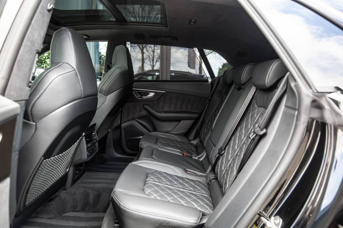 Audi Q8 Audi Q8 60 TFSI e Competition 490pk, Carbon, Full-options 2025