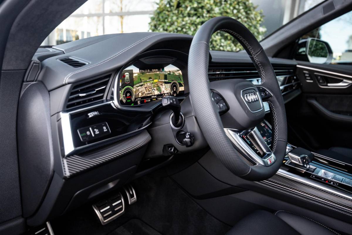 Audi Q8 Audi Q8 60 TFSI e Competition 490pk, Carbon, Full-options 2025
