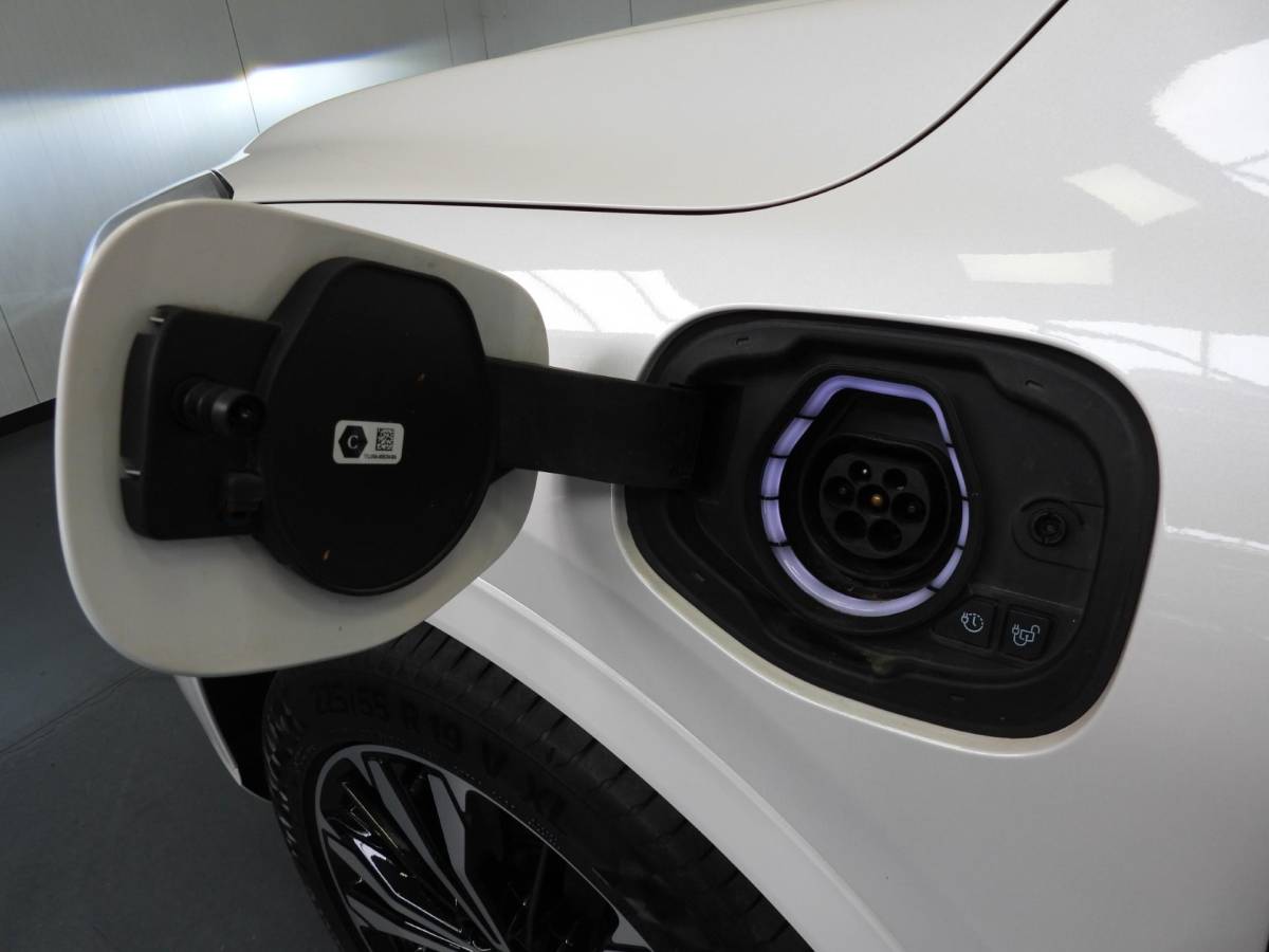 Ford Kuga Ford Kuga 2.5 PHEV Plug-In ST-Line X NAVI/SCHUIFDAK/HEAD-UP/B&O/LED/19″LMV!
