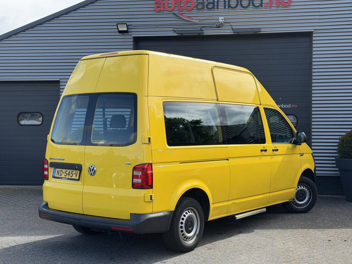 Volkswagen Transporter Volkswagen Transporter Kombi 2.0 TDI L2H3 Highline | Navigatie | DAB | Parkeersensoren |