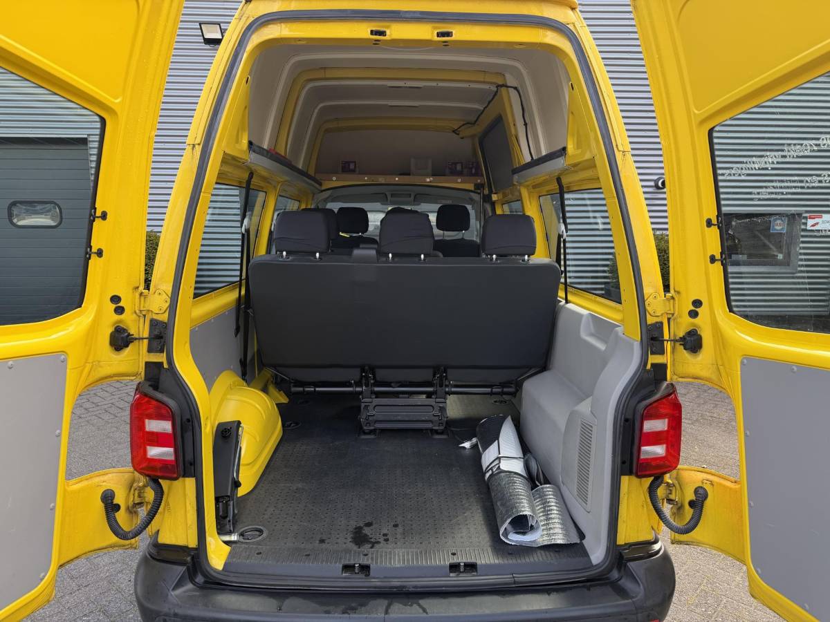 Volkswagen Transporter Volkswagen Transporter Kombi 2.0 TDI L2H3 Highline | Navigatie | DAB | Parkeersensoren |