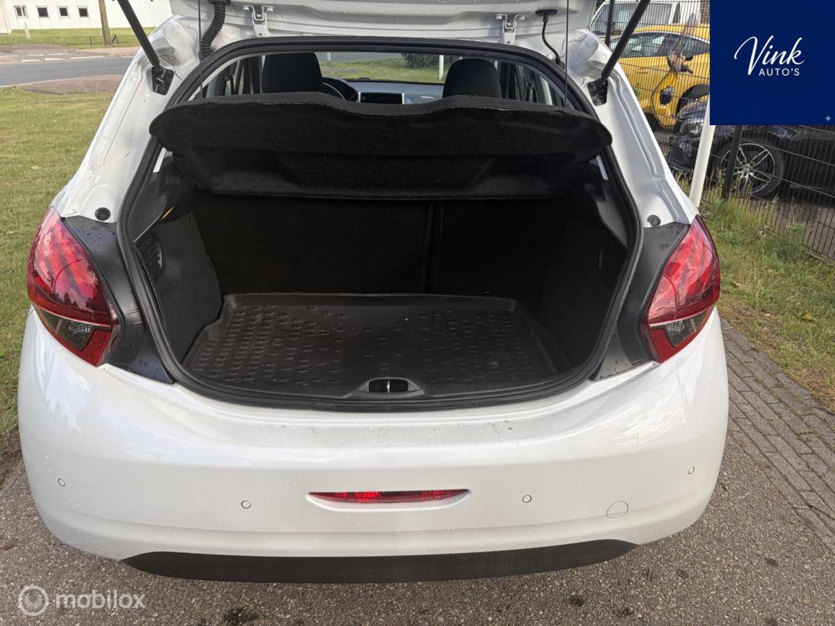 Peugeot 208 Peugeot 208 1.2 PureTech Blue Lion | NAV | LM Velgen | 5 Deurs | APK 5-2027