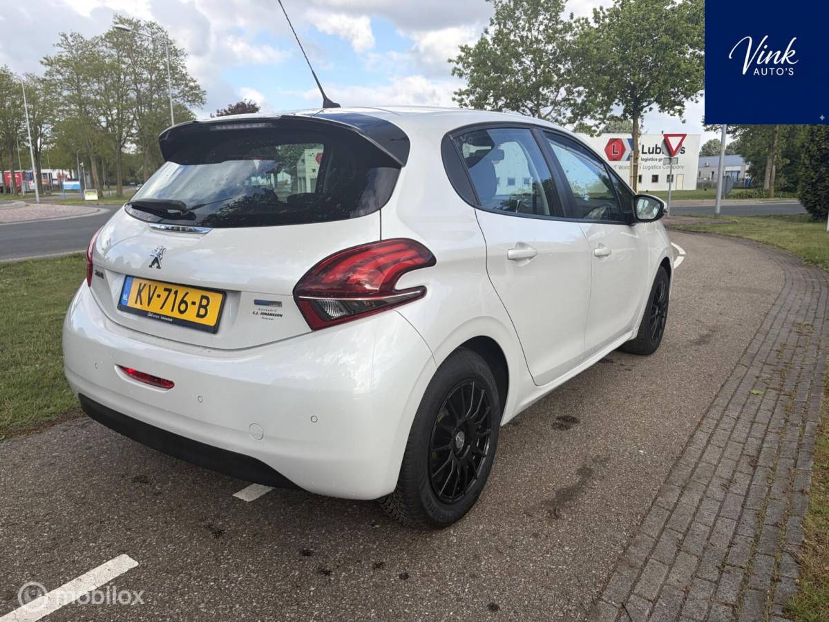 Peugeot 208 Peugeot 208 1.2 PureTech Blue Lion | NAV | LM Velgen | 5 Deurs | APK 5-2027