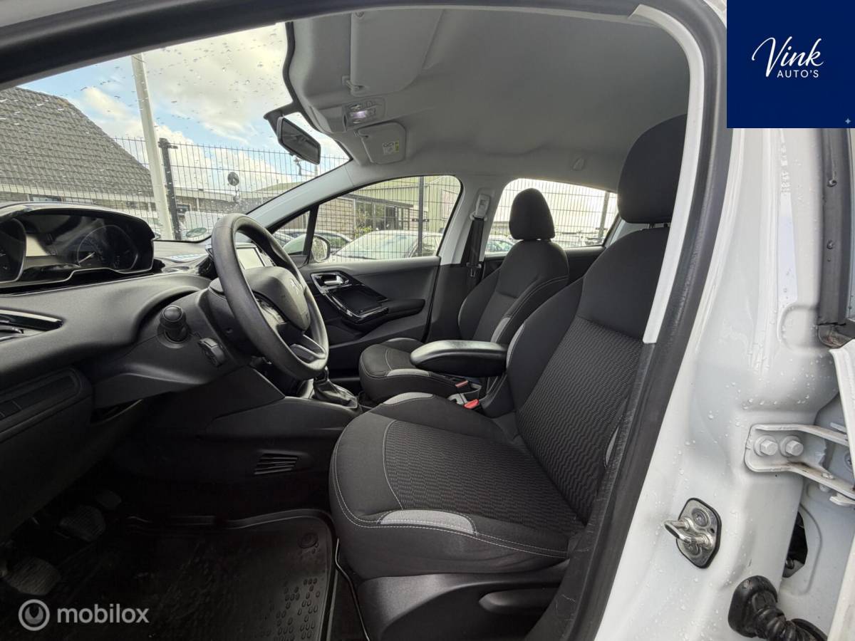 Peugeot 208 Peugeot 208 1.2 PureTech Blue Lion | NAV | LM Velgen | 5 Deurs | APK 5-2027