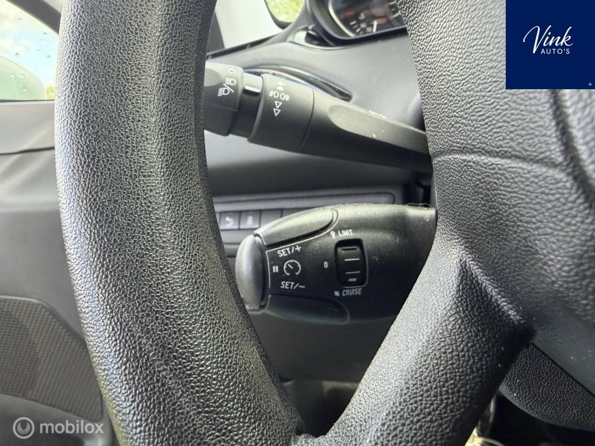 Peugeot 208 Peugeot 208 1.2 PureTech Blue Lion | NAV | LM Velgen | 5 Deurs | APK 5-2027