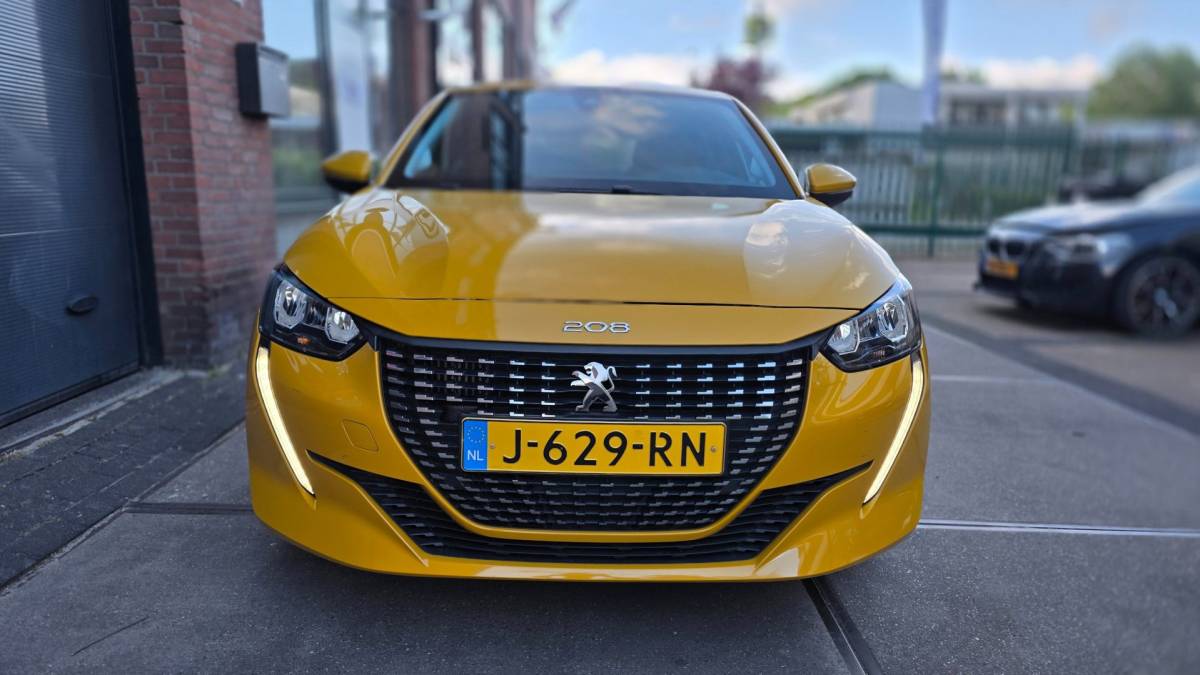 Peugeot 208 Peugeot 208 1.2 PureTech Allure l NAP l Carplay l virtual cockpit