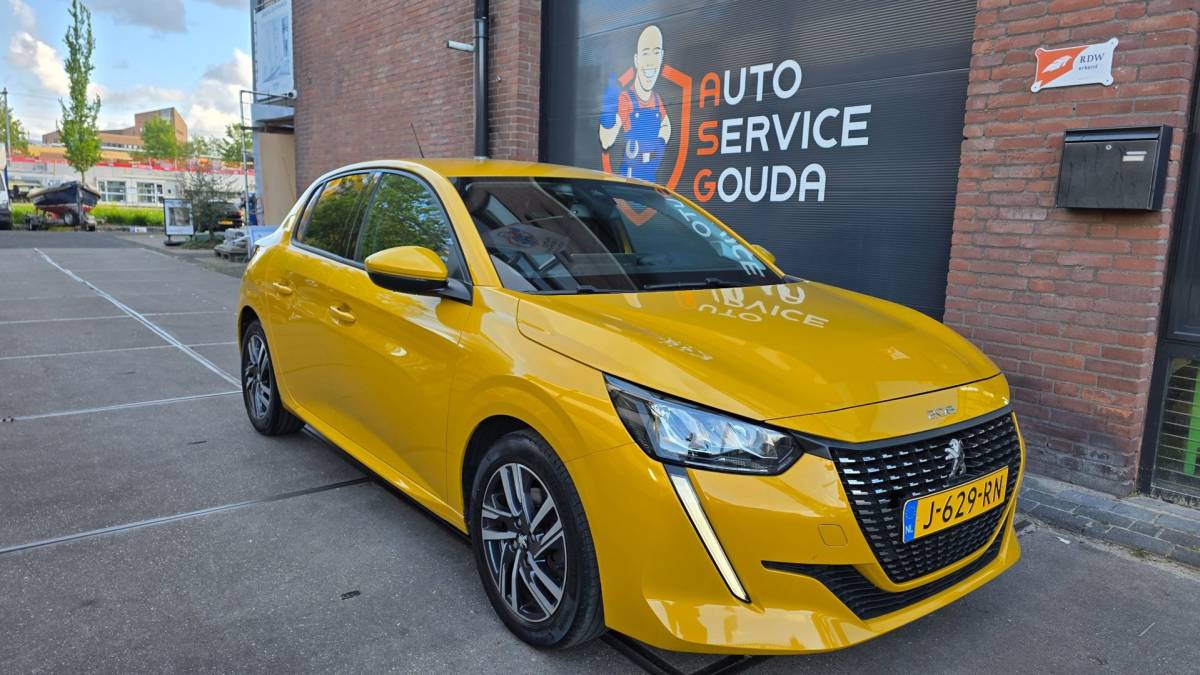 Peugeot 208 Peugeot 208 1.2 PureTech Allure l NAP l Carplay l virtual cockpit