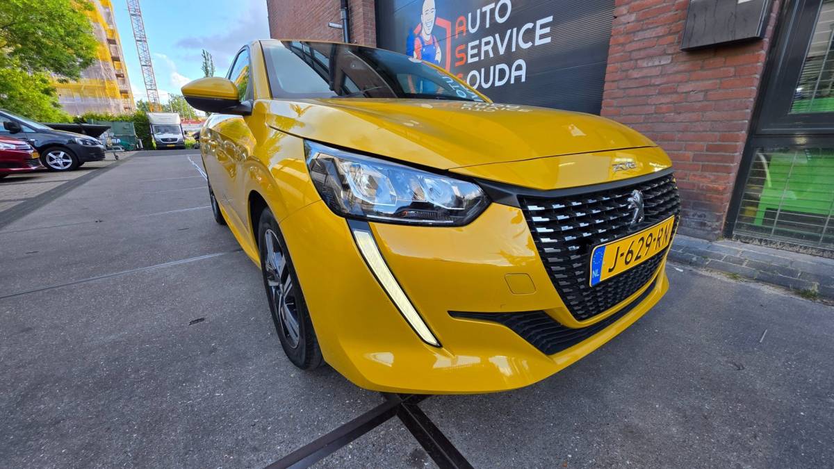 Peugeot 208 Peugeot 208 1.2 PureTech Allure l NAP l Carplay l virtual cockpit