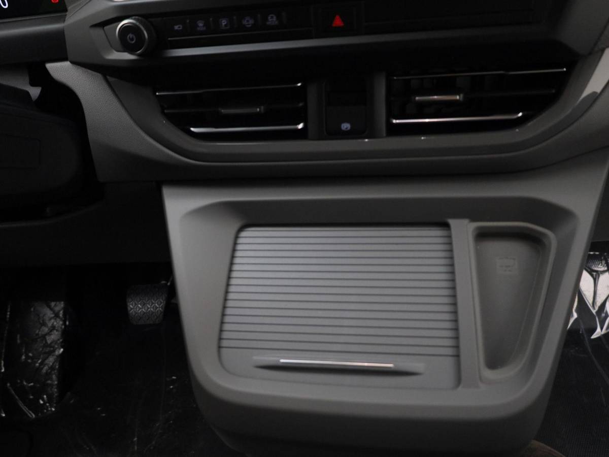 Volkswagen e-Transporter Volkswagen Bedrijfswagens e-Transporter Bestelwagen Bulli 64kWh 286pk L2 700168