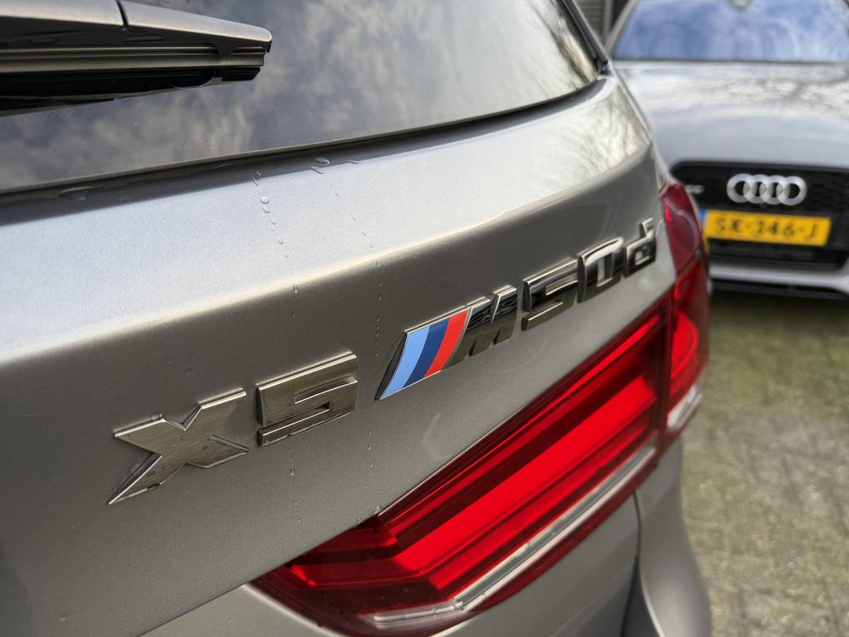 BMW X5 BMW X5 M50d | Panoramadak | Head-Up Display | Camera | Harmon Kardon | Elektrische Achterklep |
