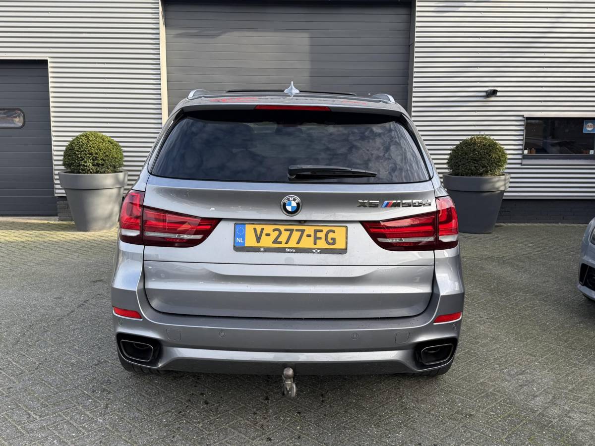 BMW X5 BMW X5 M50d | Panoramadak | Head-Up Display | Camera | Harmon Kardon | Elektrische Achterklep |