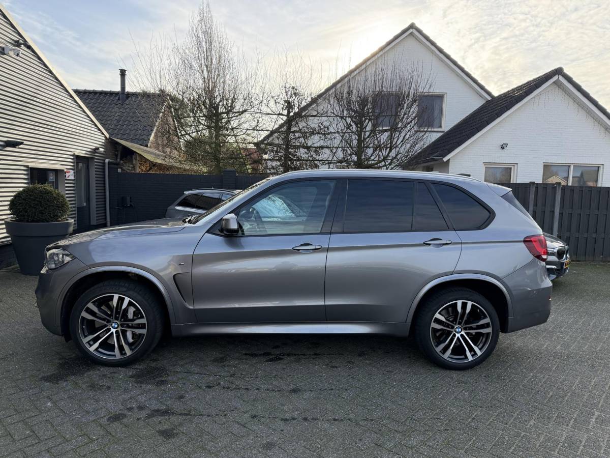 BMW X5 BMW X5 M50d | Panoramadak | Head-Up Display | Camera | Harmon Kardon | Elektrische Achterklep |
