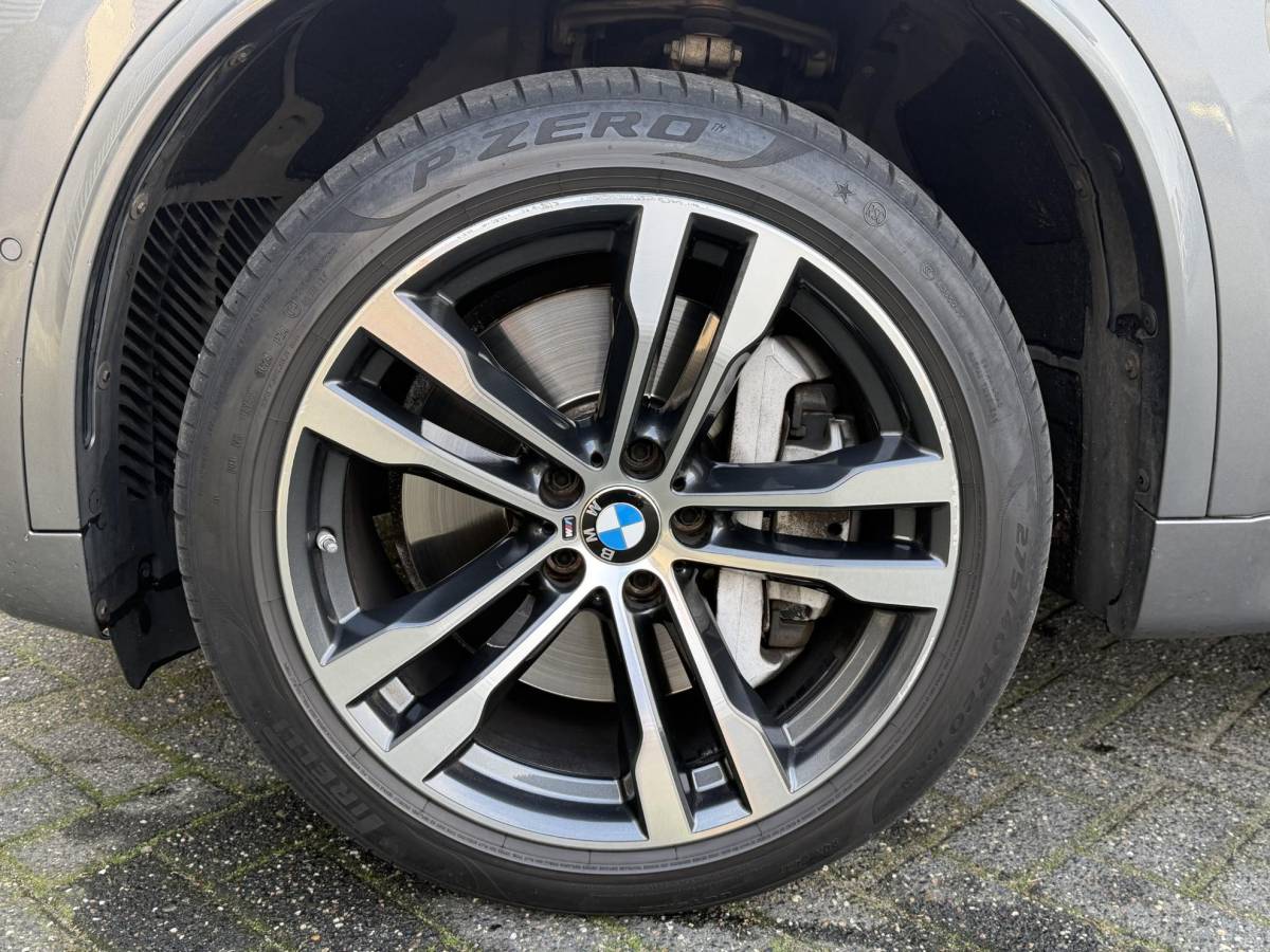 BMW X5 BMW X5 M50d | Panoramadak | Head-Up Display | Camera | Harmon Kardon | Elektrische Achterklep |